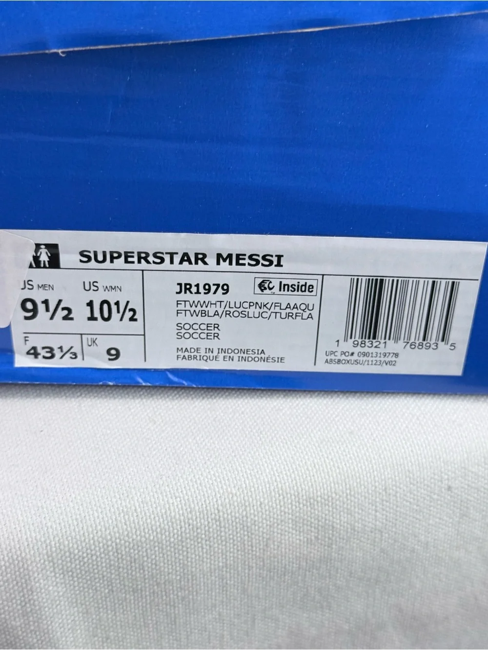 adidas unisex Superstar Messi Sneakers M9.5 W10.5